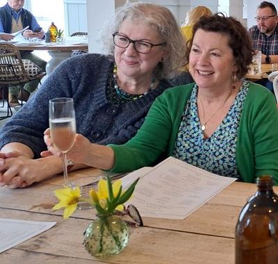 Photo of Debbie and Liza by Lorna Fergusson